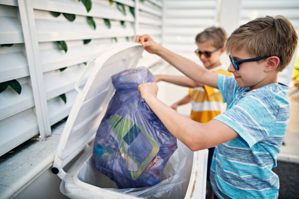 Best Yard Cleanup Services  in Hartford City, IN